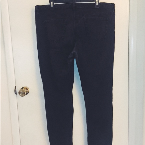 🔴 JC Penny Black Jeans Perfect Weight Fabric - Picture 3 of 6